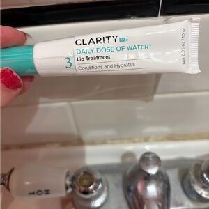 Clarity lip treatment